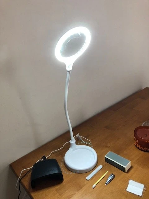 Brightech Magnifying Lamp